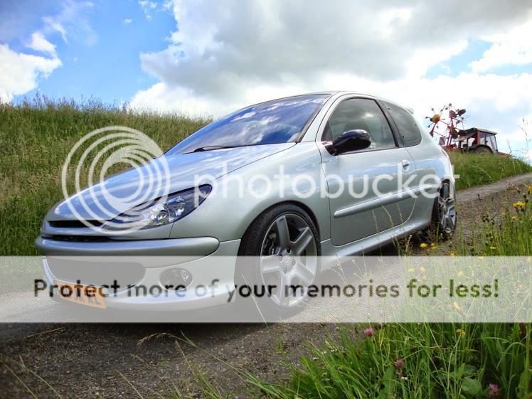 10382448_510742335720651_719593910742676