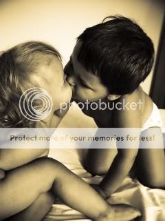 Baby_Kisses.jpg baby kiss image by phamquyenpq