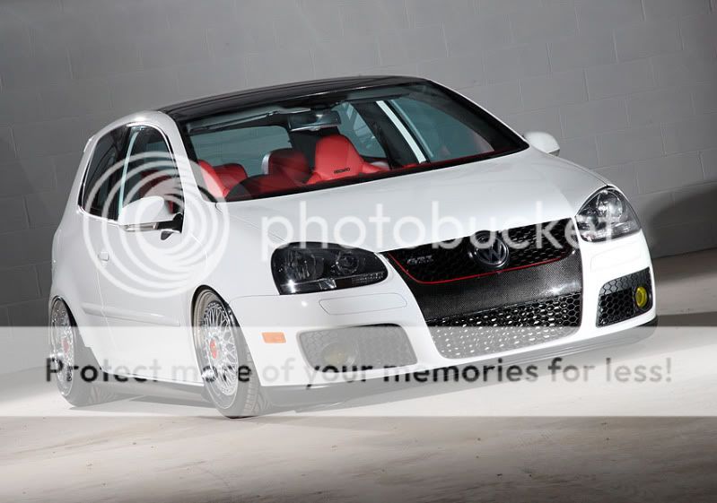 [Image: 859O6193e1.jpg]