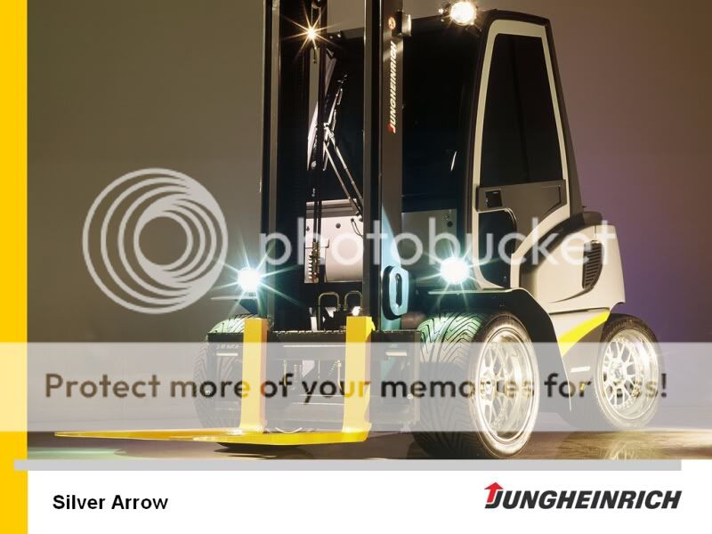 [Image: Wallpaper_4_SilverArrow_800_600-1.jpg]